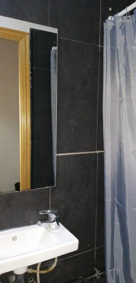Hostal Oxum Μαδρίτη Εξωτερικό φωτογραφία