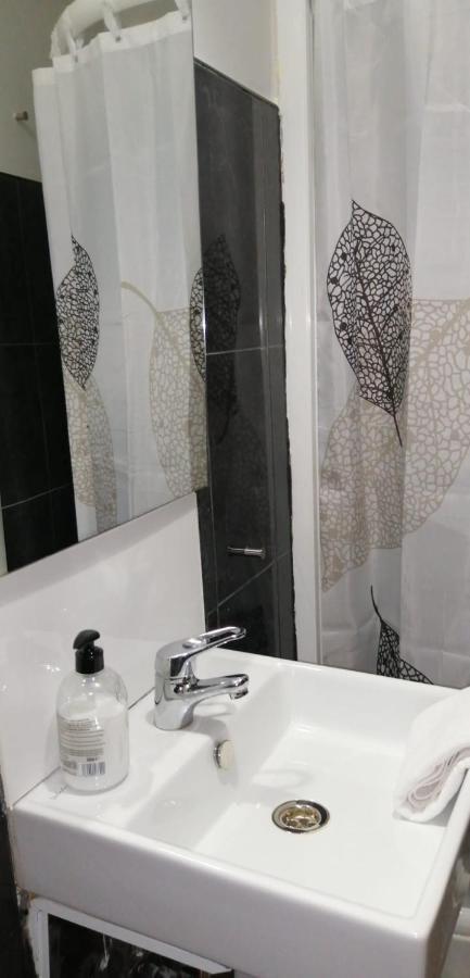 Hostal Oxum Μαδρίτη Εξωτερικό φωτογραφία