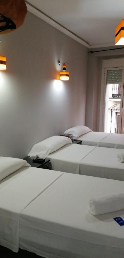 Hostal Oxum Μαδρίτη Εξωτερικό φωτογραφία