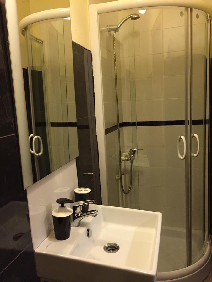 Hostal Oxum Μαδρίτη Εξωτερικό φωτογραφία
