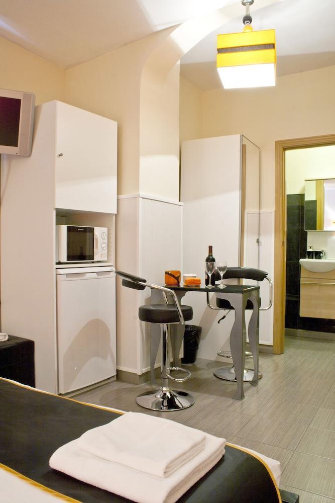 Hostal Oxum Μαδρίτη Εξωτερικό φωτογραφία