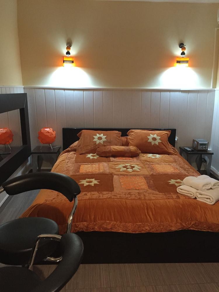 Hostal Oxum Μαδρίτη Εξωτερικό φωτογραφία